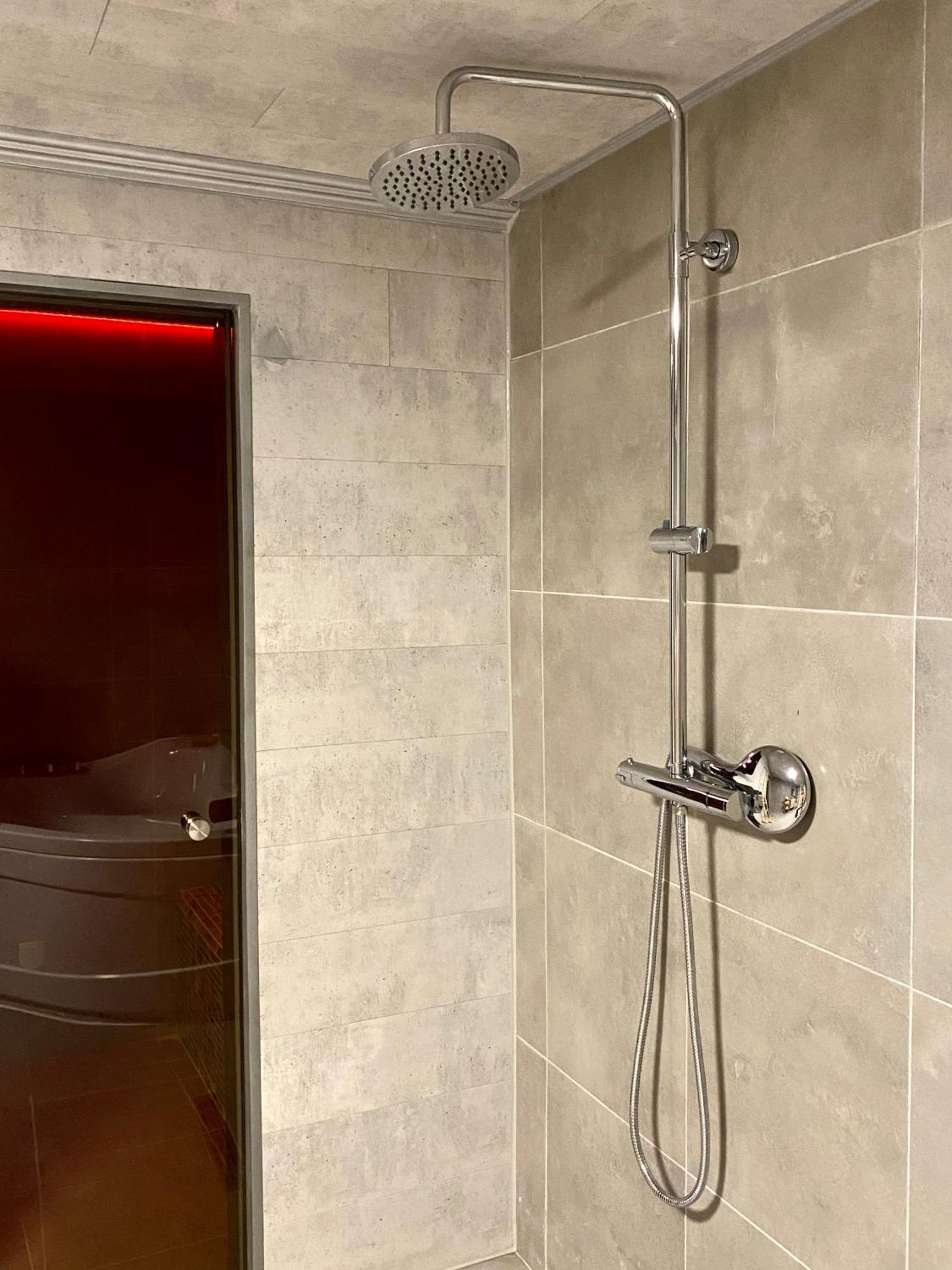 Superbe logement près de Bruxelles avec spa privé Exterior foto