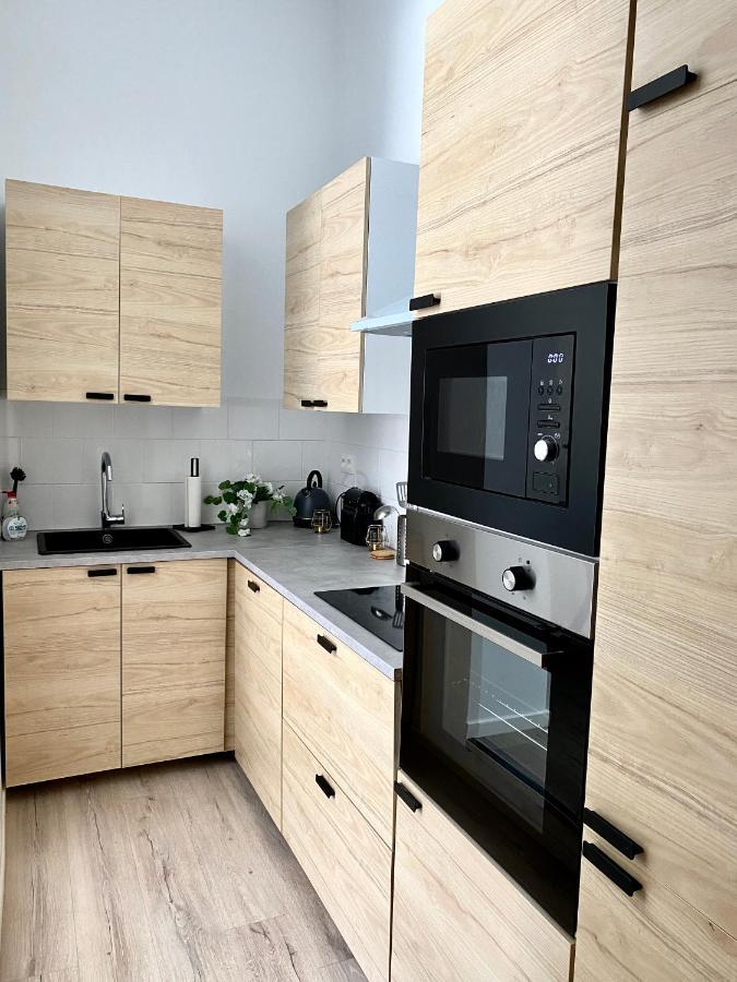 Superbe logement près de Bruxelles avec spa privé Exterior foto